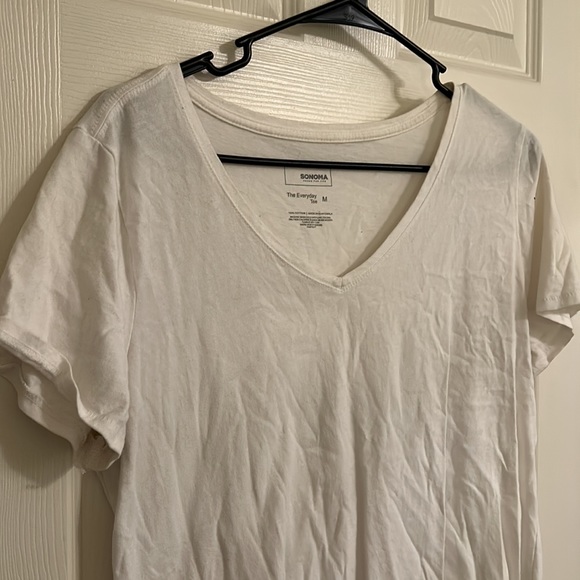 ✨2/$10 Sonoma Basic White Tee - Picture 2 of 3